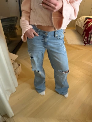 Nelly jeans - Nelly baggy jeans, storlek S men passar bra M också, jag är 162