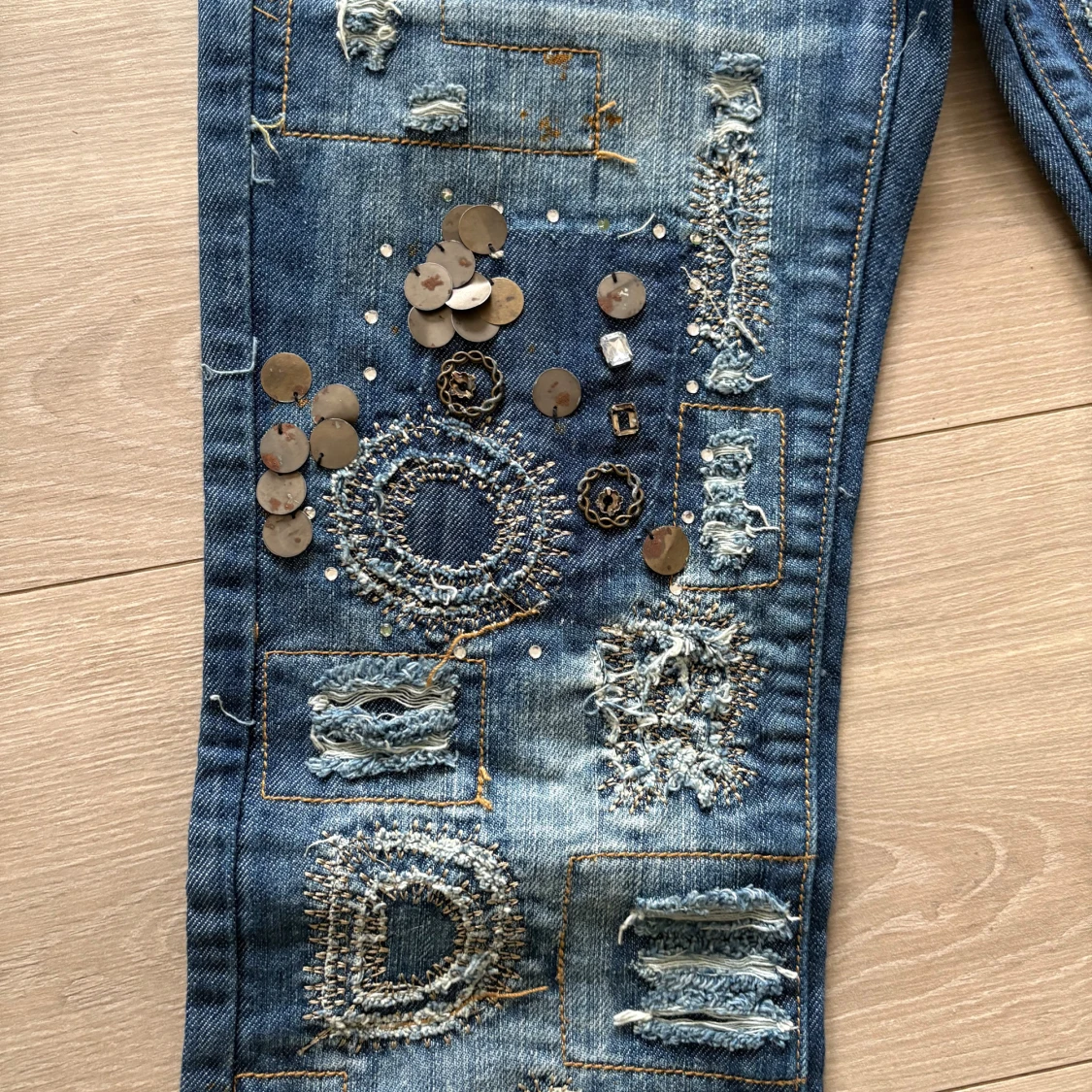 Blå bootcut jeans från Christian Dior - 2