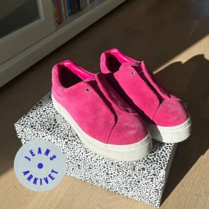 Eytys - Rosa Eytys, storlek: 35 men passar 36. I princip nyskick, orginalkartong finns