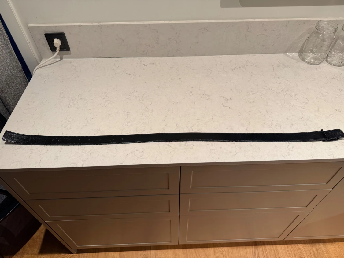 Svart och vit bälte med monogram - 3