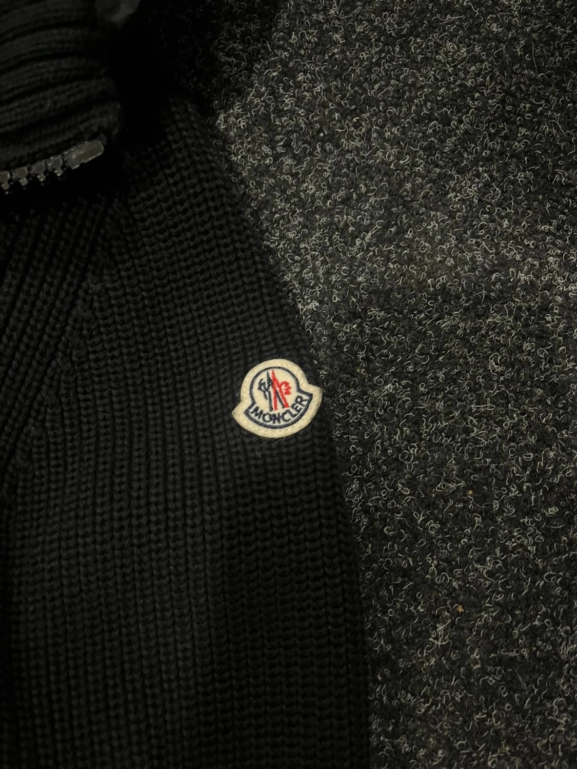 Svart Moncler pufferjacka med huva - 4