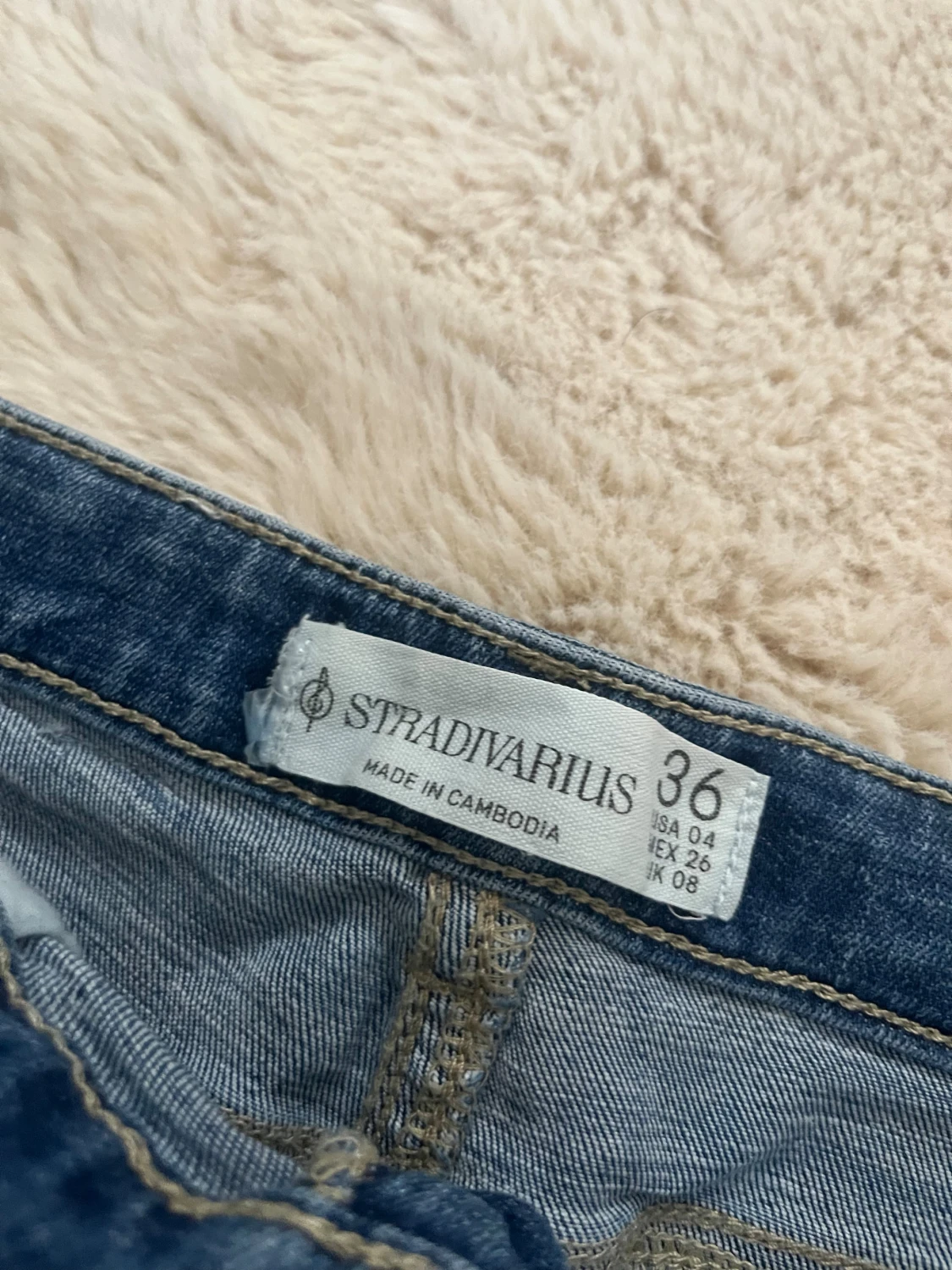 Blå bootcut jeans från Stradivarius - 1