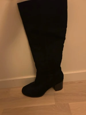 Boots  - Boots/klackar i strl. 40. Köpta för 800 kr 