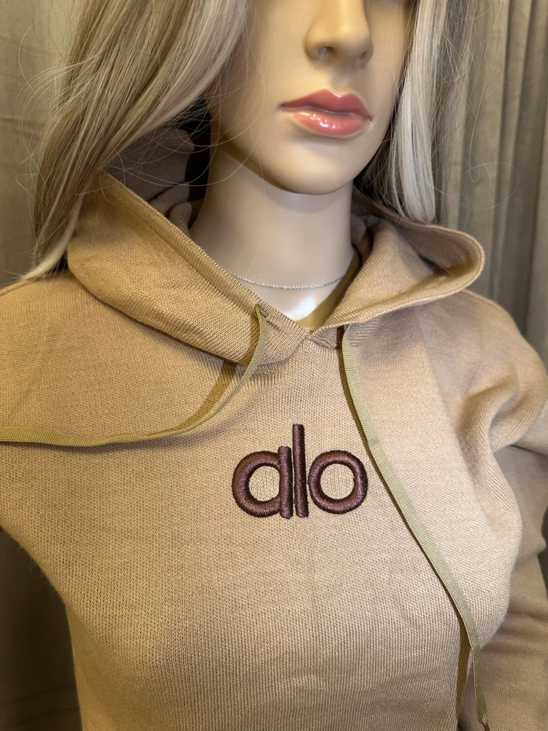 Beige stickade wide pants från Alo - 4