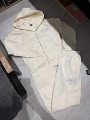 Corteiz beige/ cream baggy tracksuit - Size M! Not worn at all