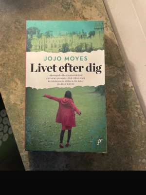 Livet efter dig - En gripande och annorlunda kärlekshistoria om Lou Clark och Will Traynor, två personer med helt olika liv som möts och förändrar varandra för alltid. Perfekt för dig som gillar starka känslor, relationer och berättelser som berör.