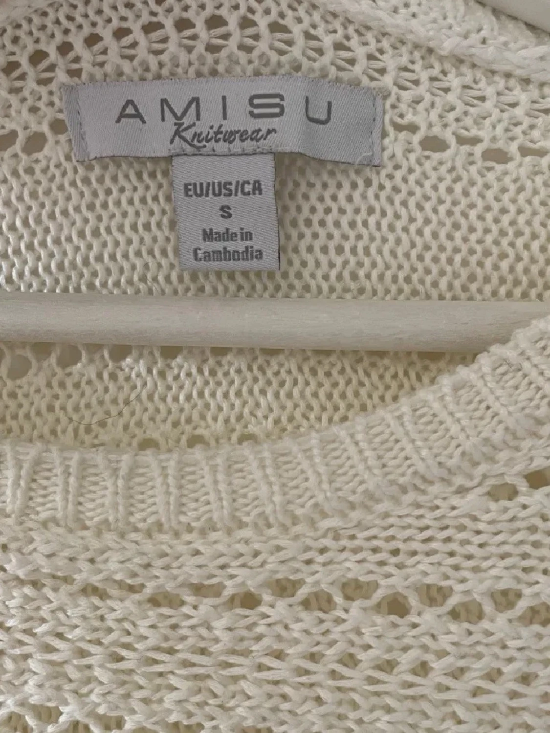 Vit stickad tröja från Amisu - 1