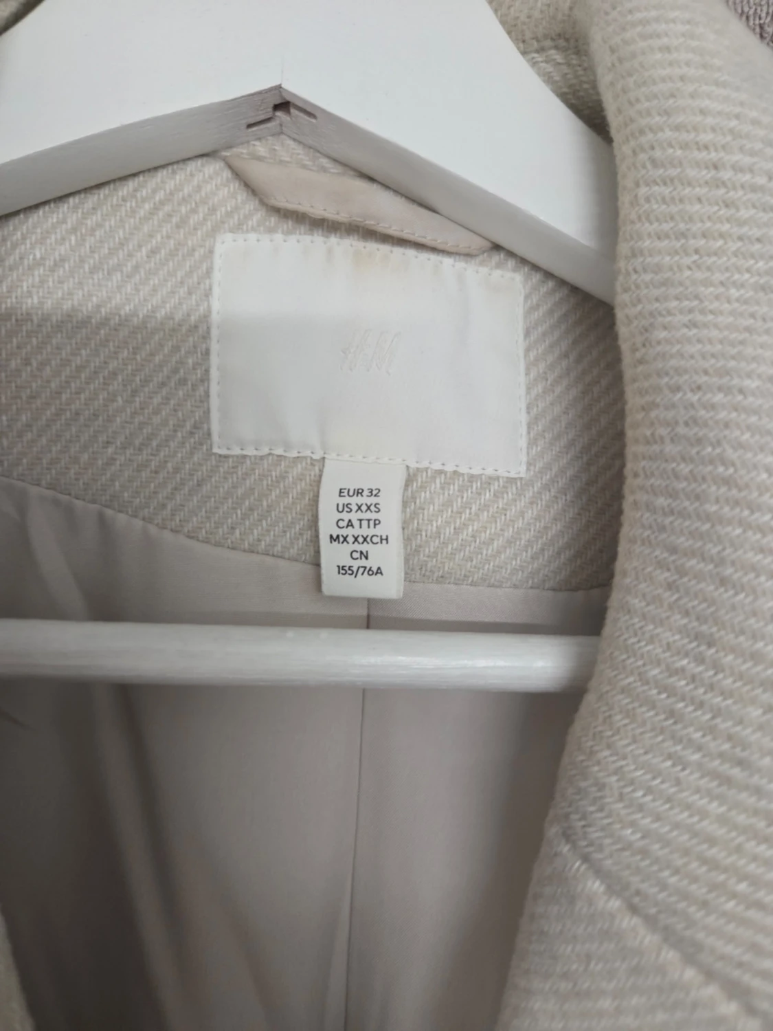 Beige kappa från H&M med bälte - 1