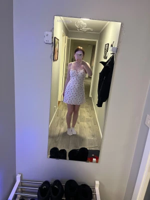 Klänning  - Använd fåtal gånger