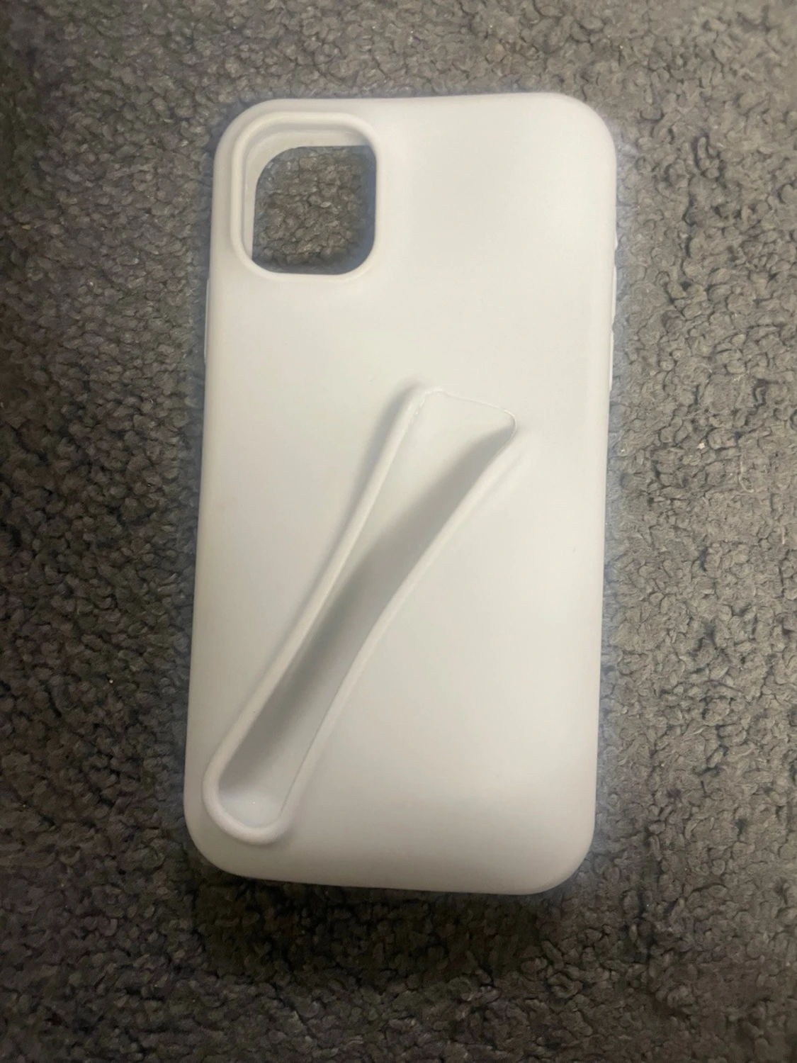 iPhone 11 skal man kan lägg en lip stift / lip gloss på den !