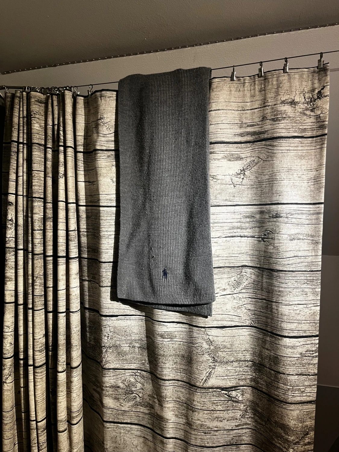 Grå stickad halsduk från Polo Ralph Lauren