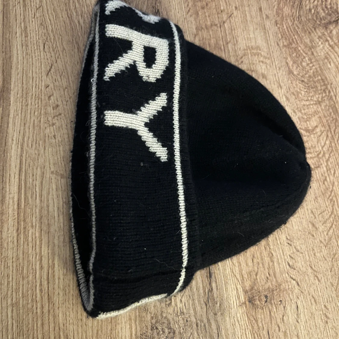 Svart Burberry mössa i kashmir - 1