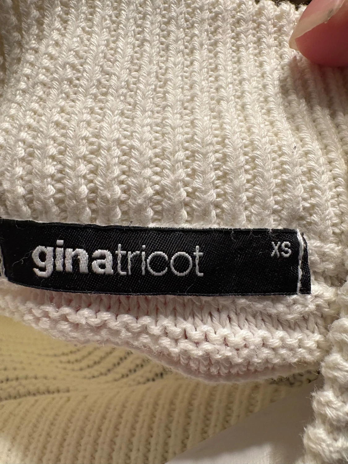 Vit stickad tröja från Gina Tricot - 1