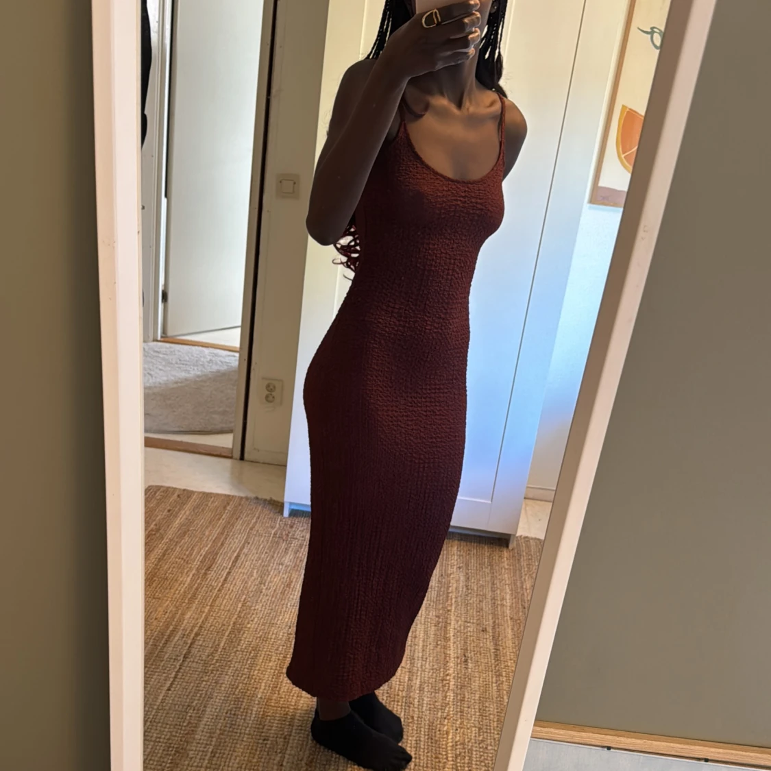 Vinröd långklänning med smala axelband