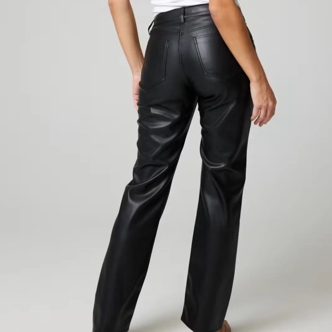 Svarta skinnbyxor - 1