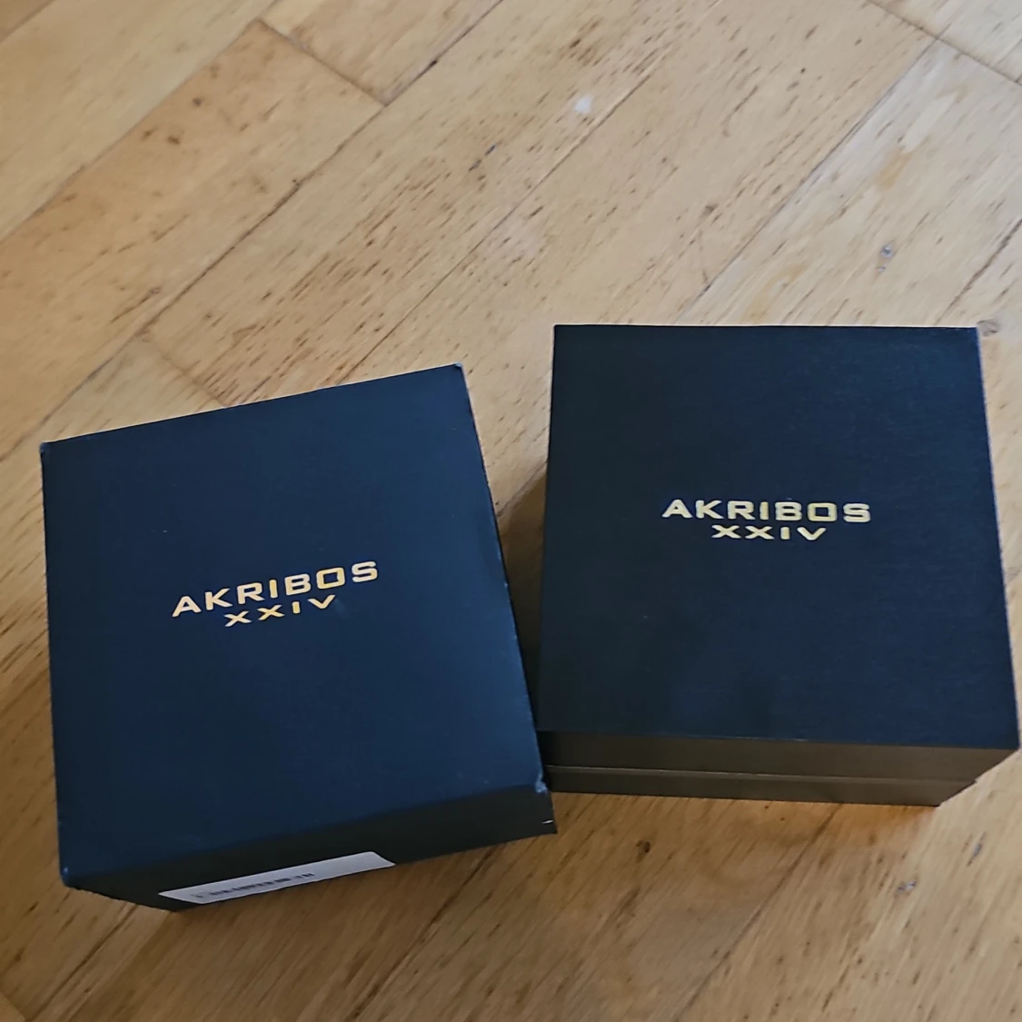 Akribos XXIV svart mesh-klocka - 1