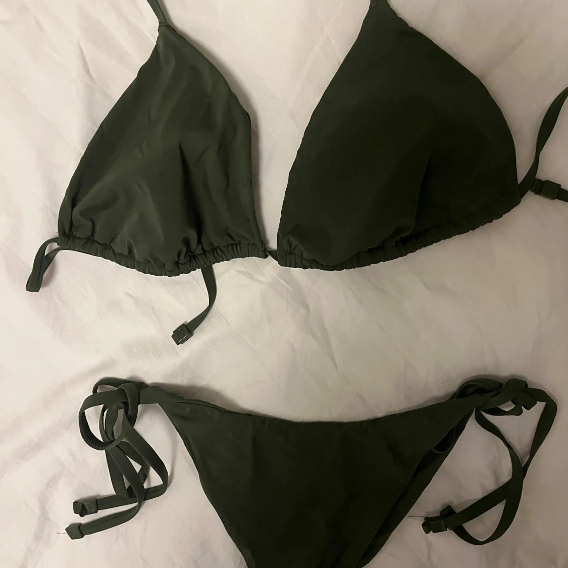 Calzedonia Mörkgrön bikini med knyt
