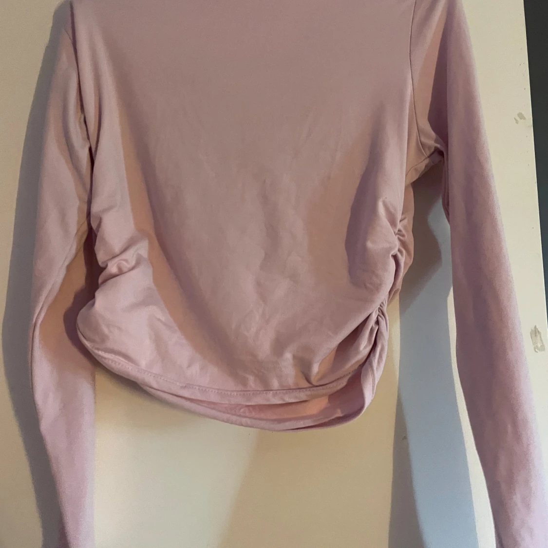 Ljusrosa draperad långärmad topp - 1