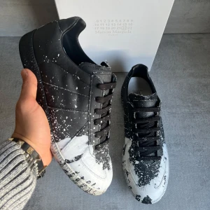 Maison margiela gats   - Sprillans nya gats | storlek 41 passar lite större | ALLT OG INGÅR! | skriv vid frågor | Självklart äkta.