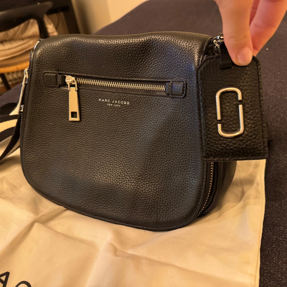 Svart axelväska från Marc Jacobs - 4