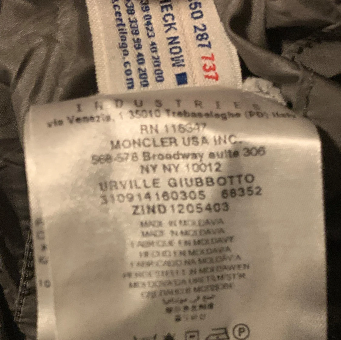 Grå vindjacka från Moncler med huva - 4