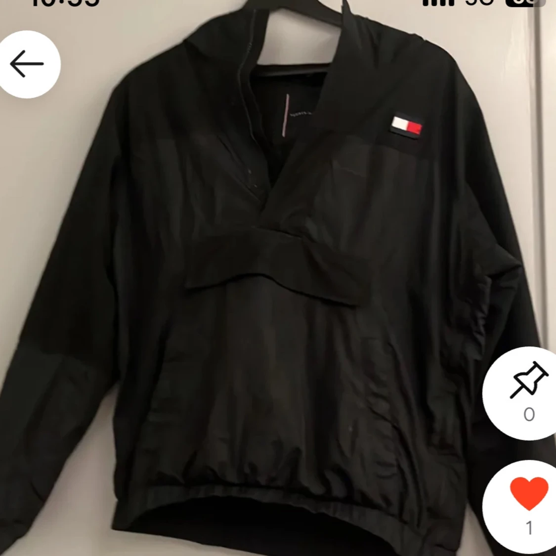 Svart vindjacka från Tommy Hilfiger