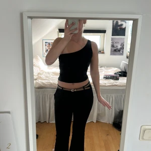 Linne - Supersnyggt linne i ribbat material🤩💓köpare står för frakt