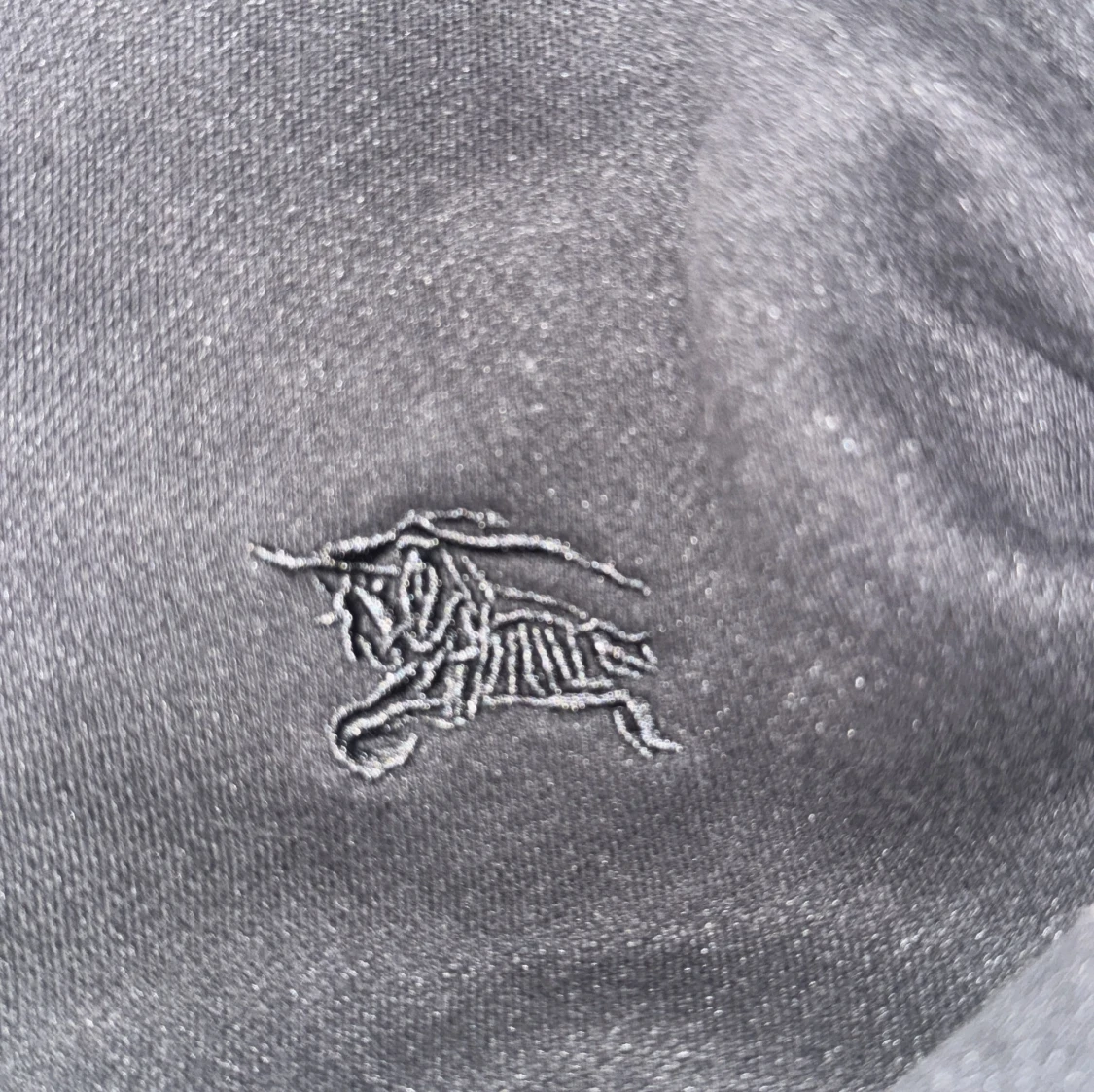 Svart Burberry hoodie med rutig huva - 2