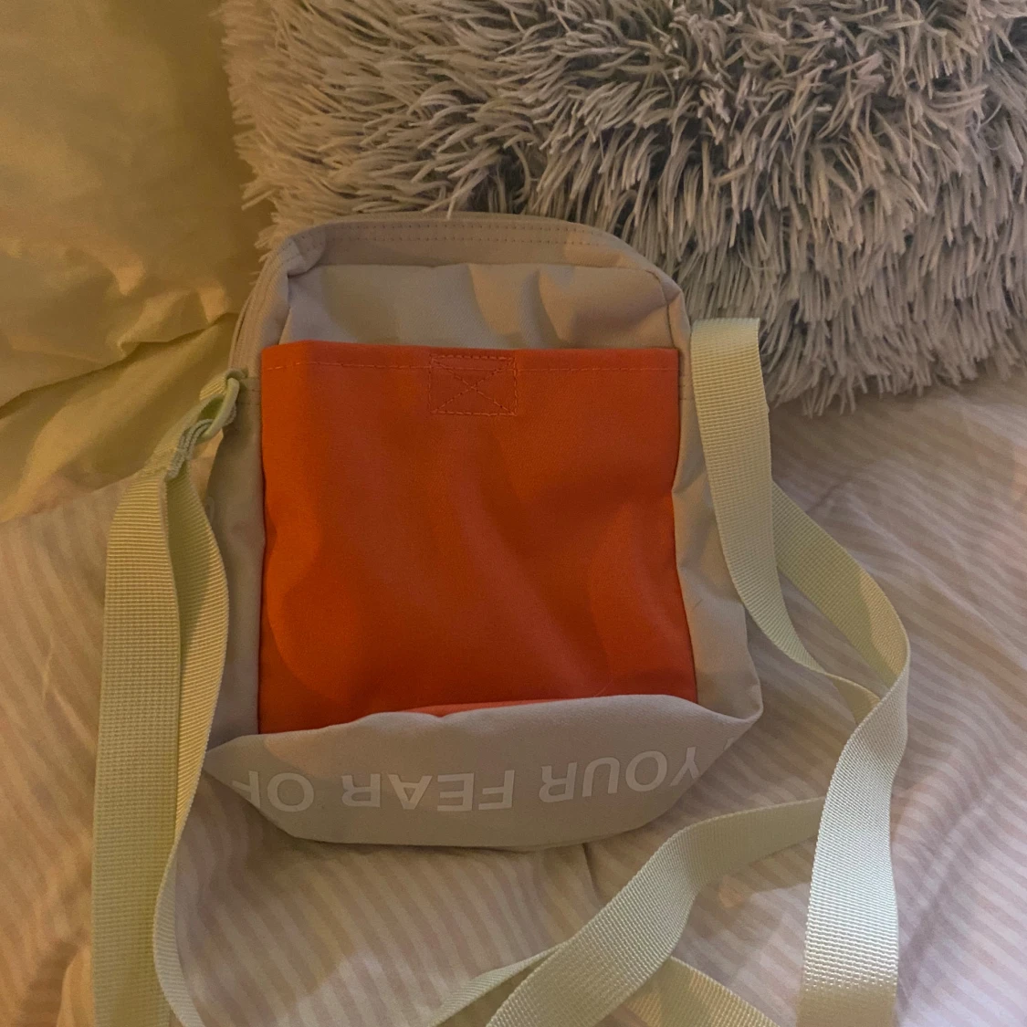 Nike Air axelväska i orange och grått - 1