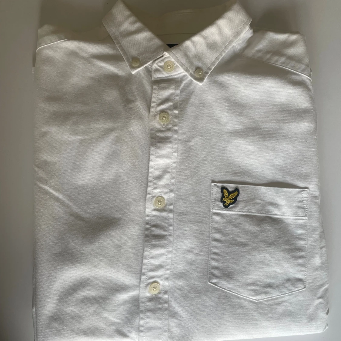 Vit skjorta från Lyle & Scott S