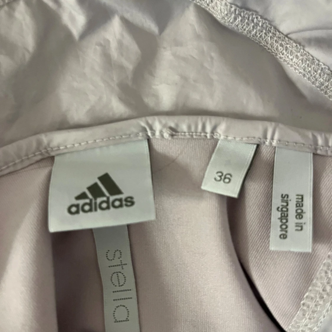 Ljusgrå sportig topp från Adidas Stella - 2