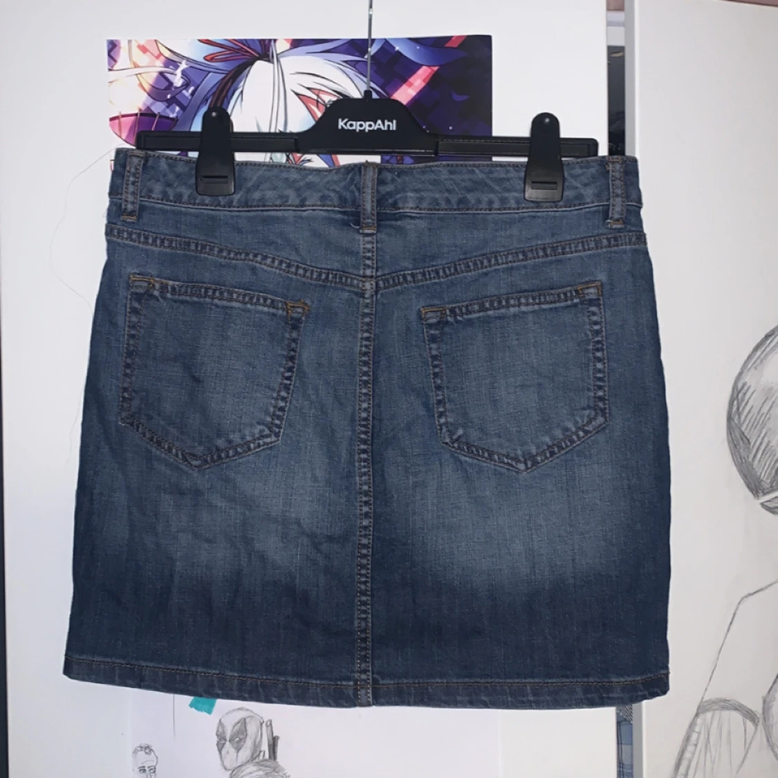 Mörkblå jeanskjol från H&M L.O.G.G. - 1