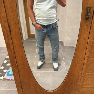 Replay jeans  - Ett par snygga byxor från Replay i storlek W30 L30 i modellen Grover 