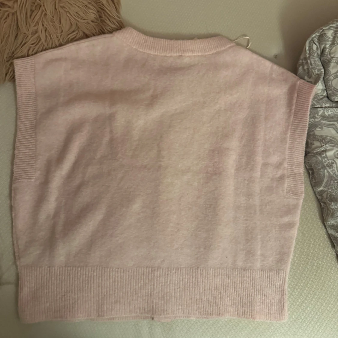 Ljusrosa stickad tröja  från Nelly - 2