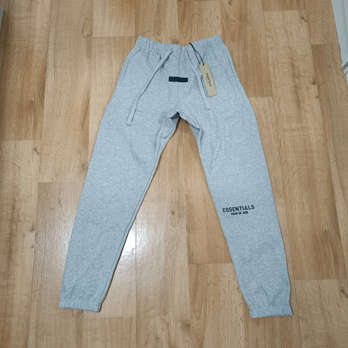 Essentials Tracksuit – Priset kan diskuteras  - 3