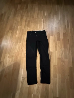 Acne jeans - Svarta Acne jeans, helt nya. Pris kan diskuteras