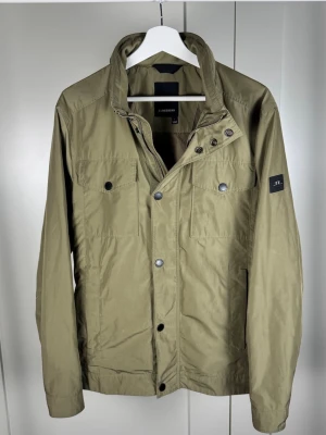 J.Lindeberg Bailey Field Jacka | L - Snygg jacka från J.Lindeberg. Hör av er vid funderingar 🙌