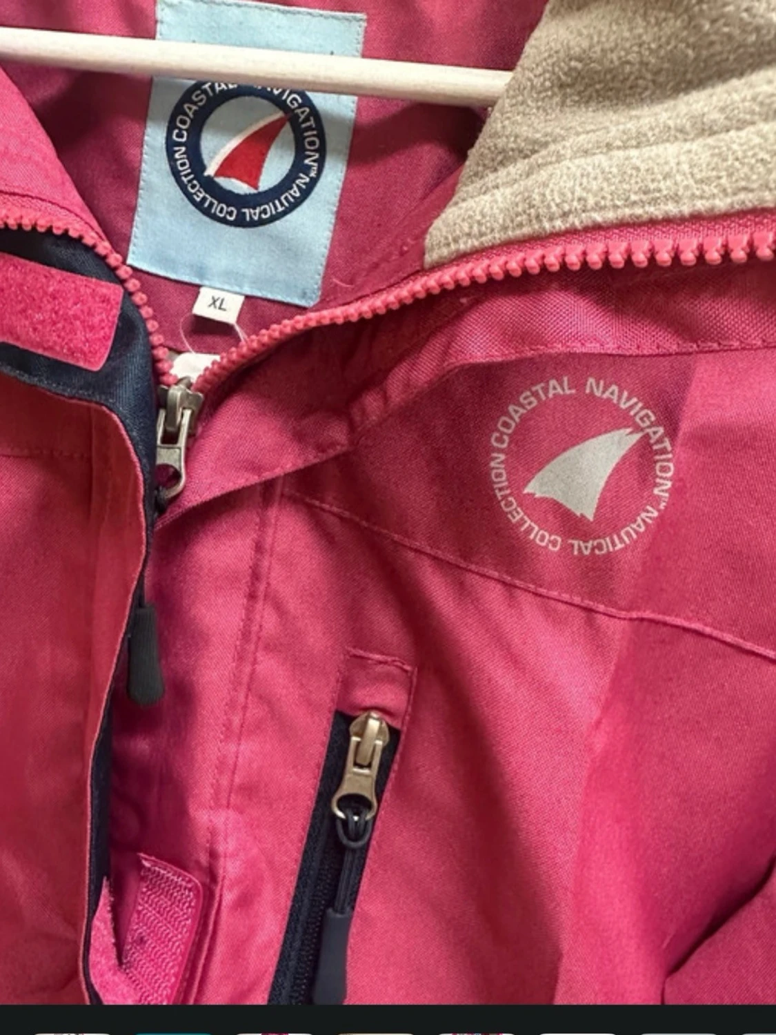 Mörkrosa vindjacka med reflexdetaljer - 3