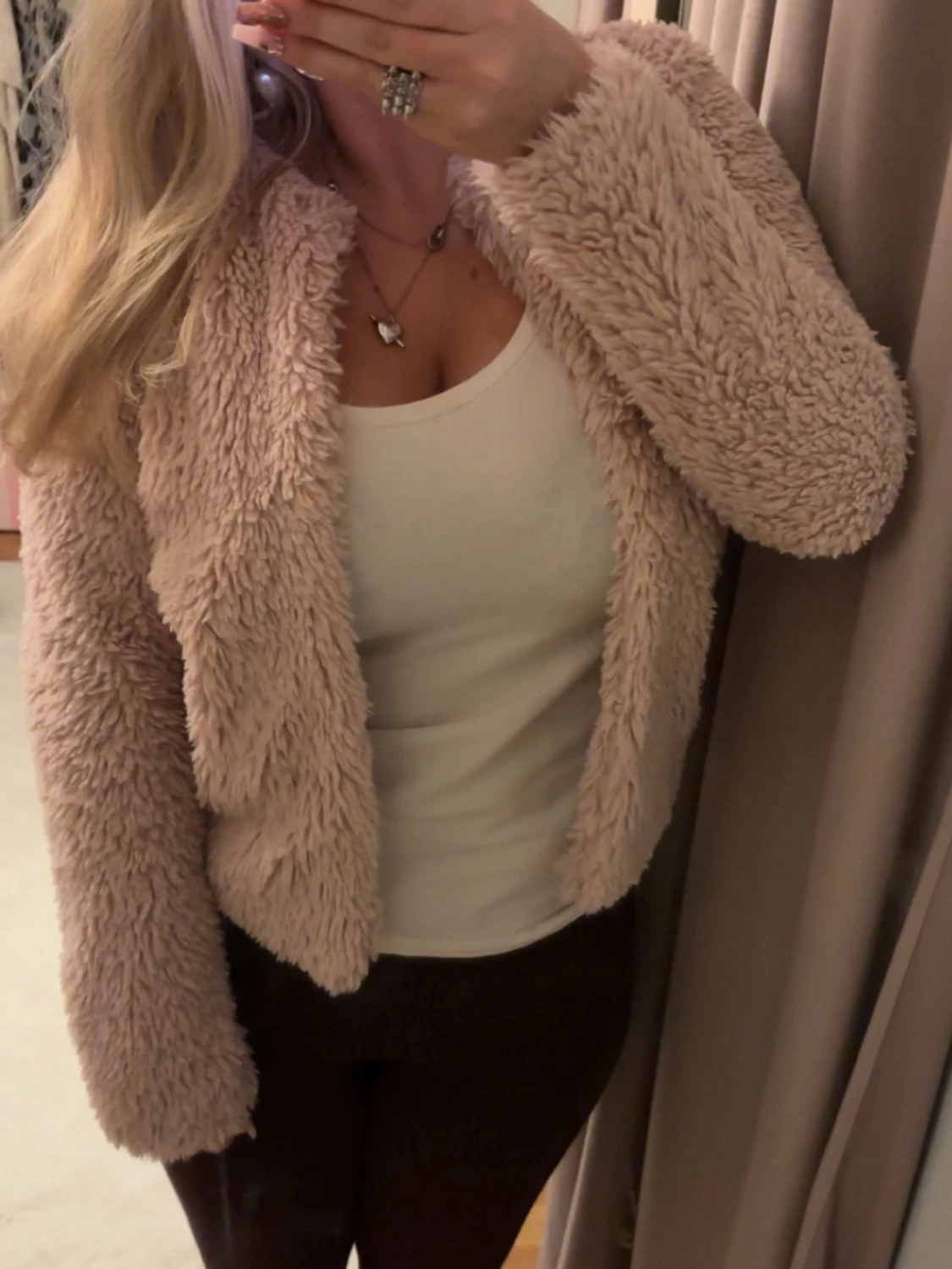 Rosa pälsjacka  - 2