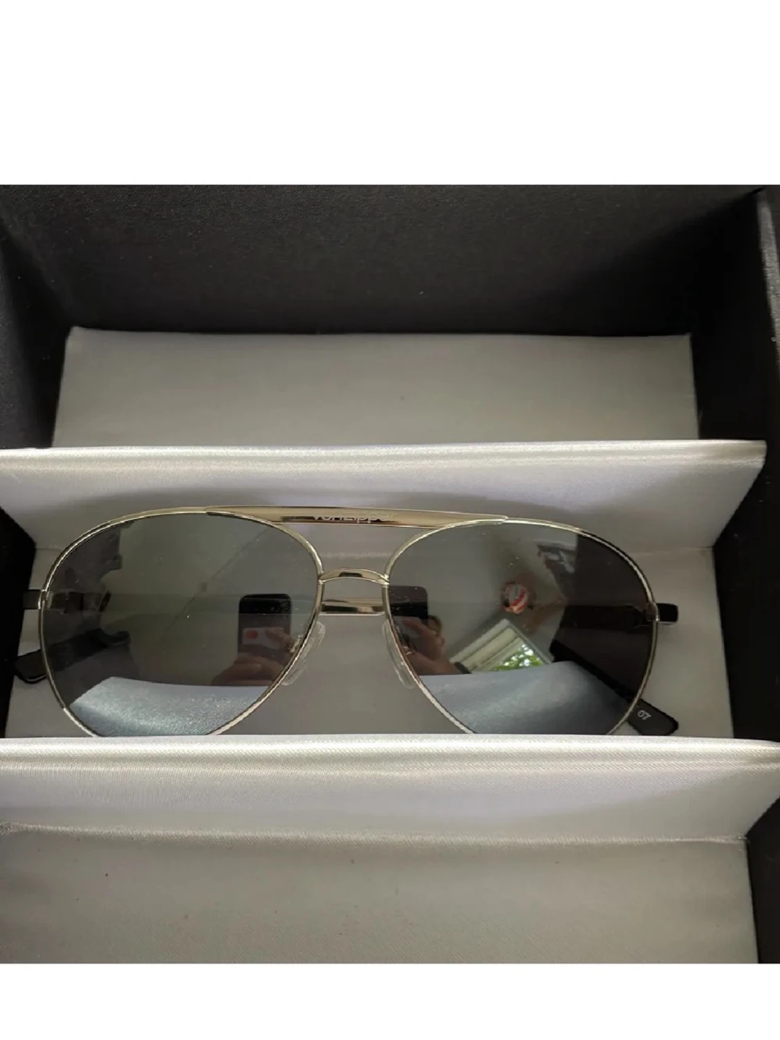 Silvriga aviator solglasögon