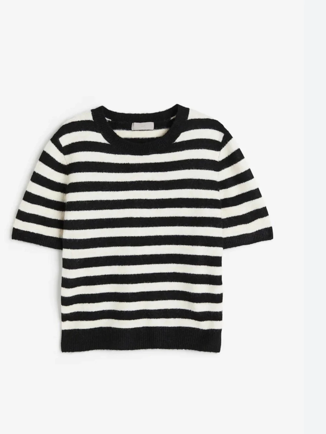 Randig svartvit topp med kort ärm - 2