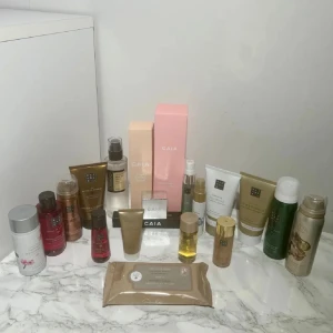 Stort sminkpaket från CAIA & Rituals -  INTRESSEKOLL Allt nytt  600 kr för allt eller kom med förslag om ni undrar över vissa produkter🌸värde 2200kr Pris kan diskuteras vid snabb affär
