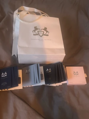 Parfums de Marly testers - Säljer 16 stycken PDM tester. 4 av layton Exclusif, 4 av Castley, 5 av Pegasus Exclusif, 1 av Delina EDP, 1 av Delina La Rosée, 1 Delina Exclusif. Pris kan vi komma överens om
