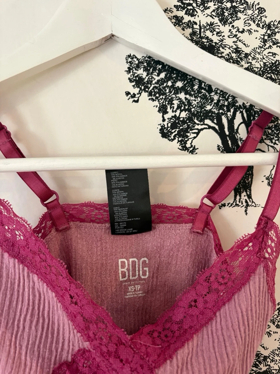 Rosa ribbad linnetopp med spets - 2