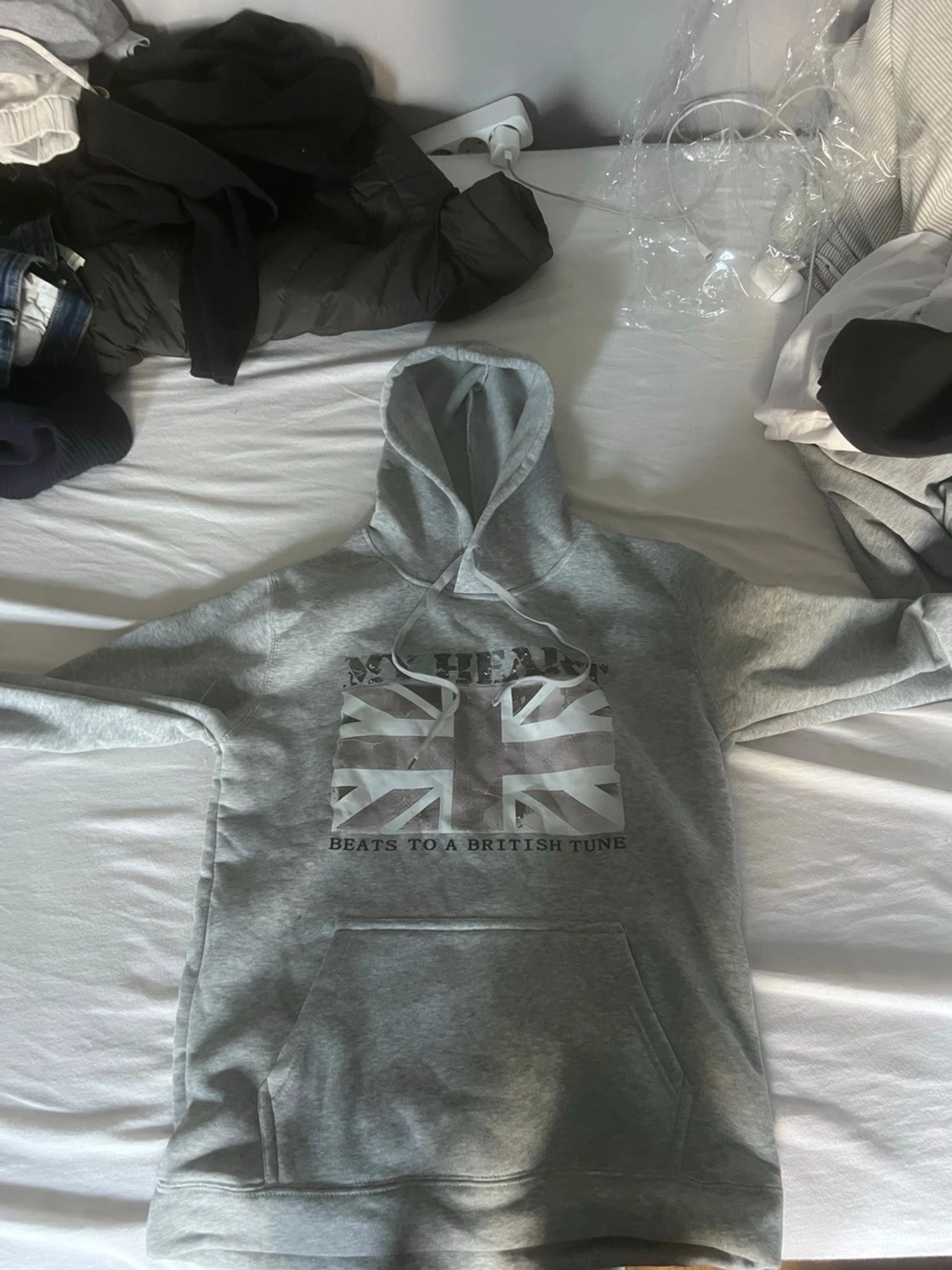 Grå hoodie med brittisk flagga - 1