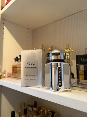 R2B2 interstellar. - R2B2 Interstellar med 85ml kvar. Kommer med box 🙌