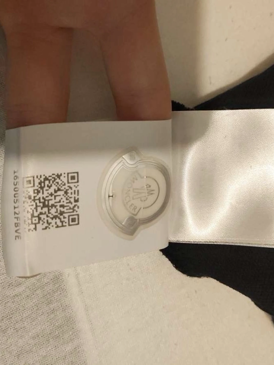 Svart pikétröja från Moncler - 1