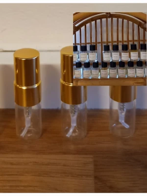 Essnce splitpaket 🌸 - 3 stycken 3 ml glasdekanter med spray ✨️Välj bland dofterna som finns på listor bland bilderna 