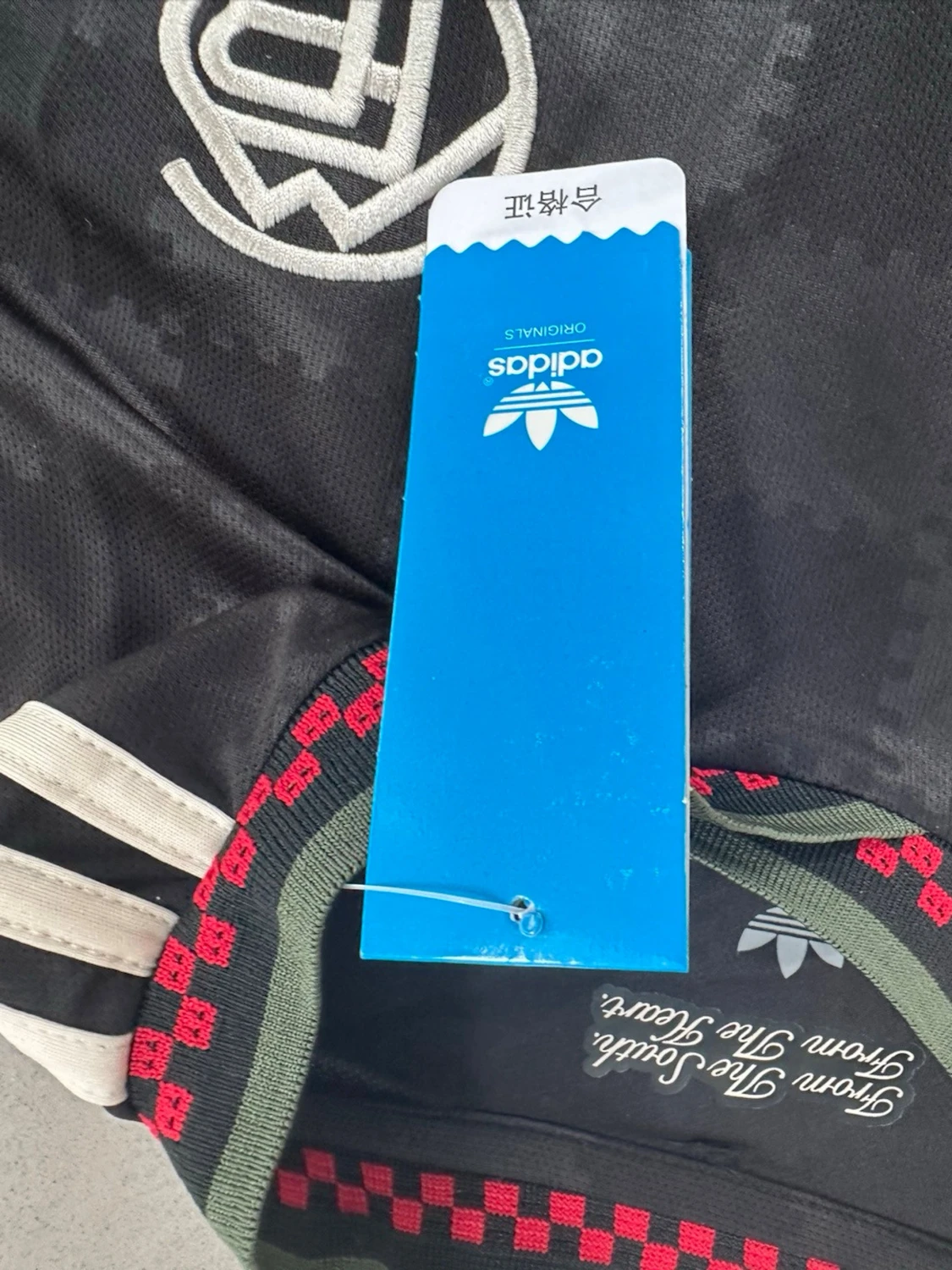 Svart Adidas x byern  matchtröja - 2