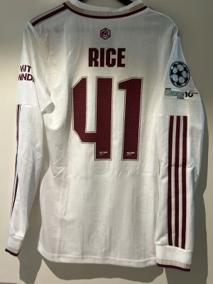 Arsenal tröja Rice  - En Arsenal tröja med Declan Rice, Spelar version storlek L helt ny